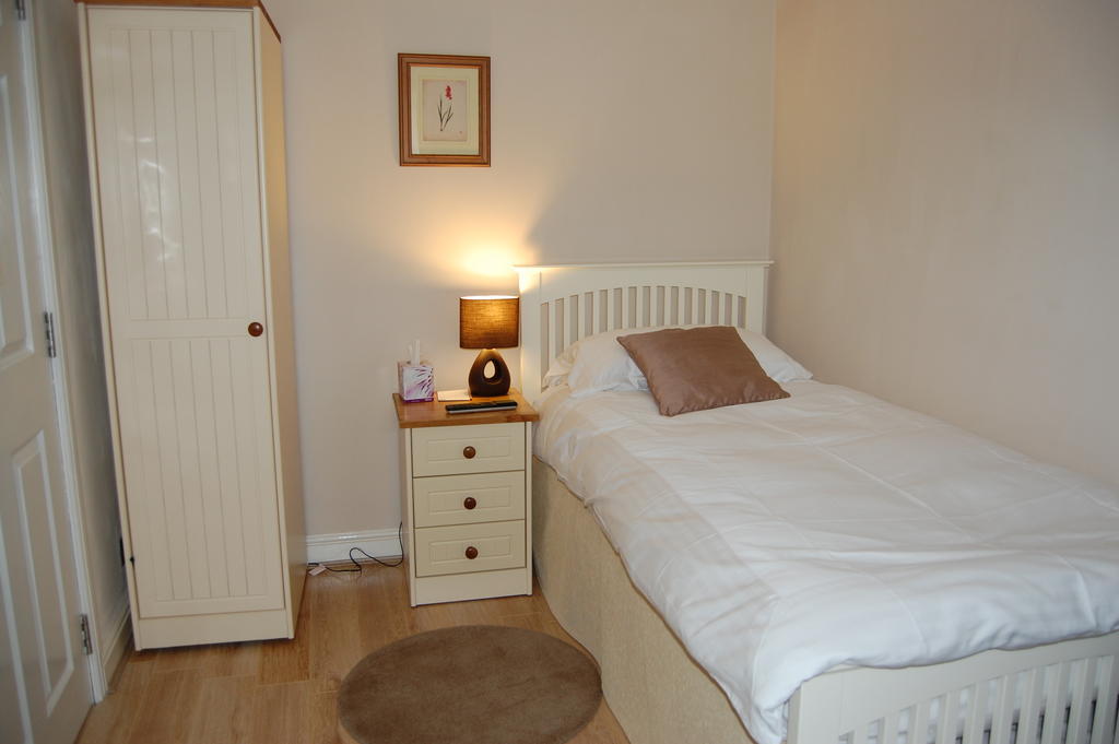 Canal View Bed And Breakfast Saxilby Room photo